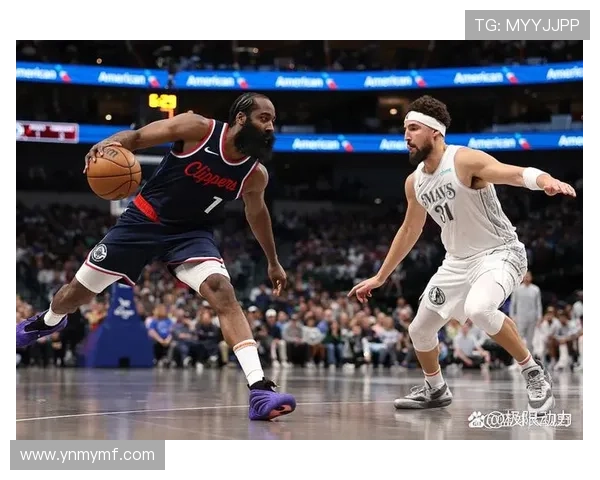 曼恩表现出色全队最高得分21分6篮板助球队奋战难阻失利之路