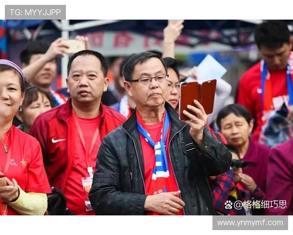 媒体人分析亨德森与小杨配合前景期待未来传球次数增加